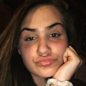 Meet your Posher, Alyssa